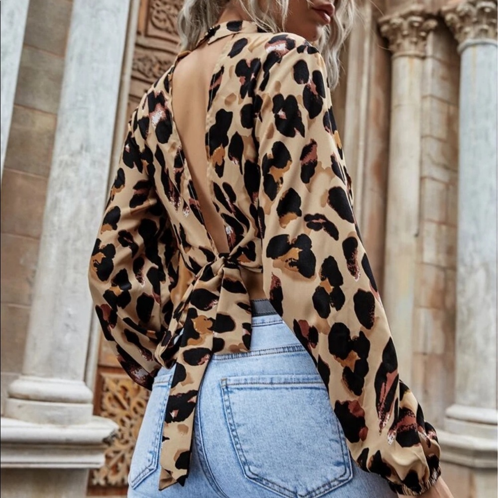 Leopard print open back tie long sleeve top